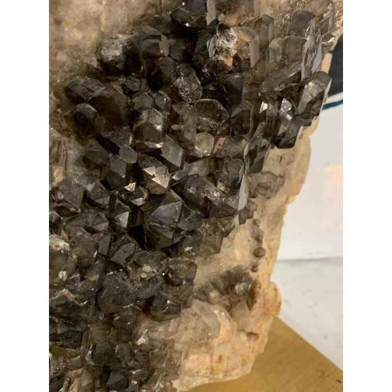 WILLY DARO (toegeschreven), enorme natuurlijke zwarte Quartz, 1970s