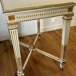 Italiaanse neoklassieke consoletafel met stijlen, gelakt en verguld hout, marmer, midden 20e eeuw