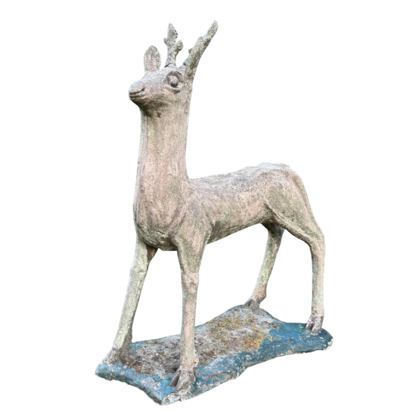 Sculpture de jardin en ciment patiné représentant un daim, milieu 20e siècle