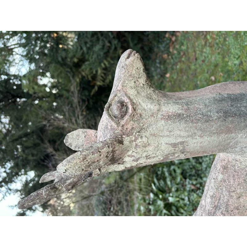 Sculpture de jardin en ciment patiné représentant un daim, milieu 20e siècle