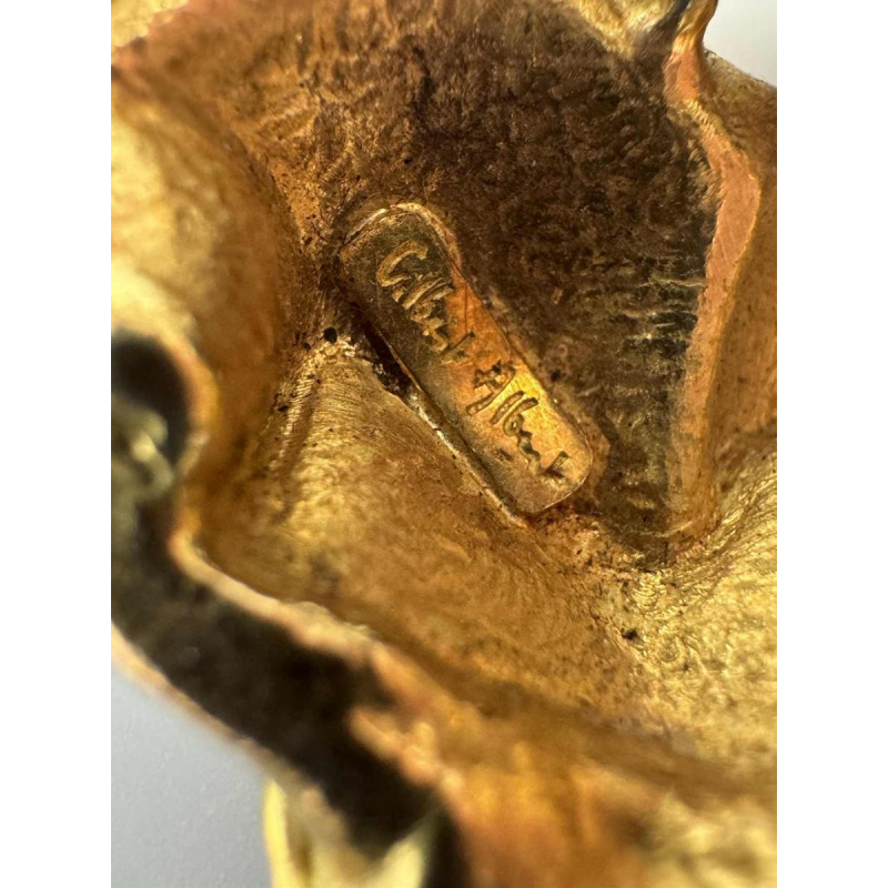 Gilbert Albert broche in 18-karaats geel goud met hematietkogel