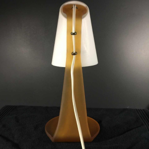 Lampe à poser / de bureau, verre opalin dépoli et laiton, circa 1970