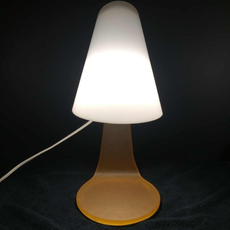 Lampe à poser / de bureau, verre opalin dépoli et laiton, circa 1970