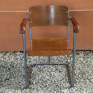 Fauteuil moderniste style Marcel Breuer, contre-plaqué, tubes acier vissés, 1930