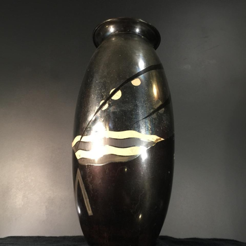 Lucien Gerfaux, vase Art Déco en dinanderie, décor animalier au héron 1930