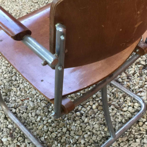 Fauteuil moderniste style Marcel Breuer, contre-plaqué, tubes acier vissés, 1930