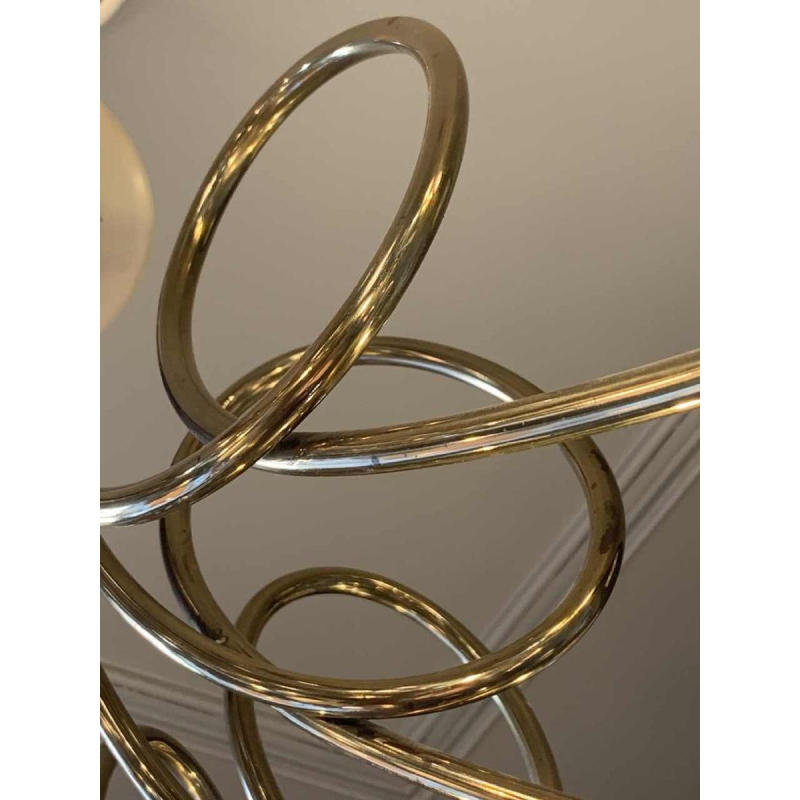 STILNOVO, Lustre " cors de Chasse ", laiton doré & métal laqué blanc, 1950s