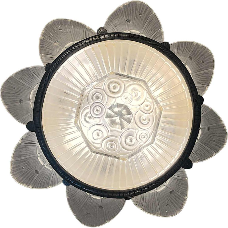 HETTIER & VINCENT (attr) Art Deco chandelier Sandblasted pressed glass, ca 1930