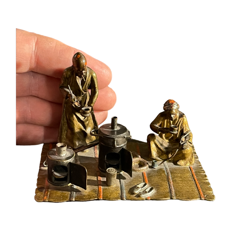 Bronze de Vienne, sculpture orientaliste arabisante " Les vendeurs de thé " 1890