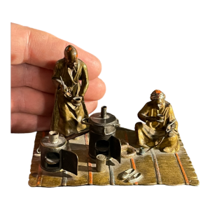 Vienna bronze orientalist Arabist sculpture "The Arab tea sellers", ca 1890