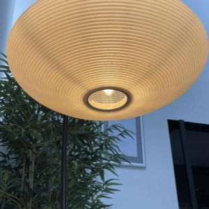 Mathieu Matégot (toegeschreven), staande lamp (lamp & tafel) buisvormig metaal