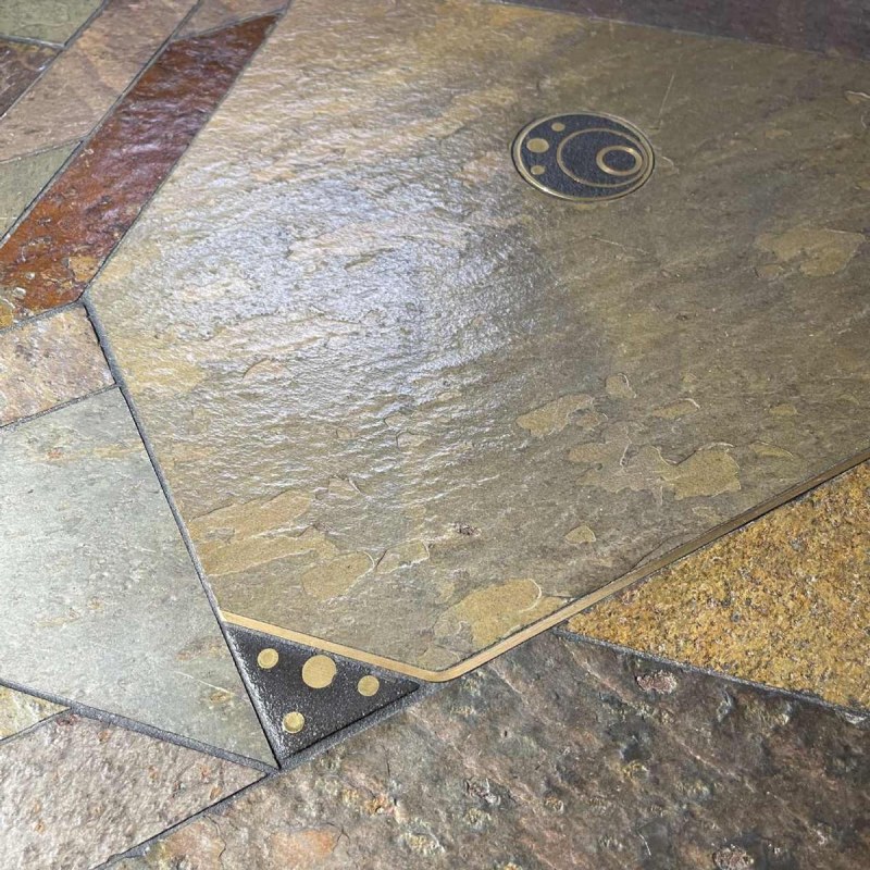 PAUL KINGMA, Brutalistische modulaire salontafel, steen & messing 1970s