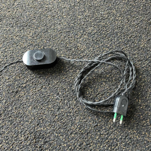 Mathieu Matégot (toegeschreven), staande lamp (lamp & tafel) buisvormig metaal