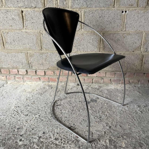 Set de 4 chaises vintage, acier chromé & skaï noir, Design italien 80s