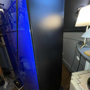 MEMPHIS stijl blauw meubilair, commode & hoge kist met 4 laden, ca 1980