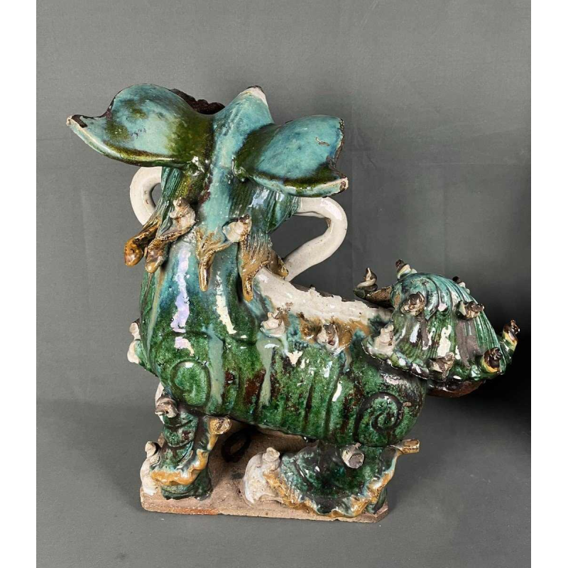 Pair of Fô dogs with prunus ribbons, Shiwan glazed stoneware, Southern China