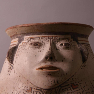 Jarre anthropomorphe Shipibo Perou