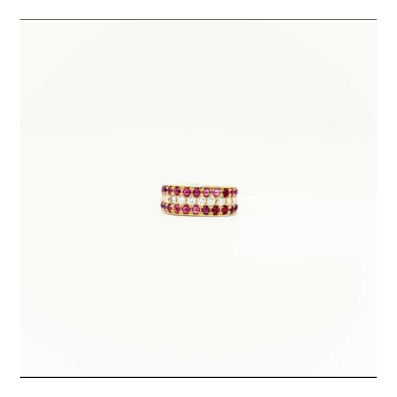 Pink gold ring with rubies and diamonds