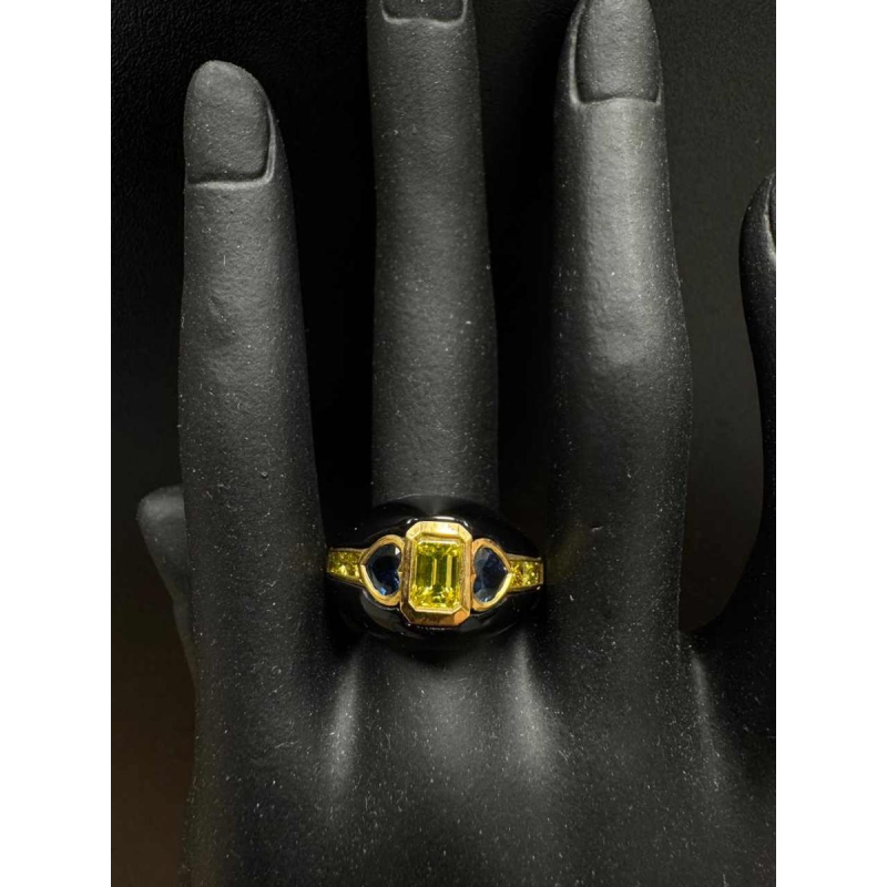Geelgouden ring met onyx, diamanten en saffier