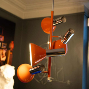 Suspension vintage 4 spots / lustre orientable, acier chromé & laqué orange, Design Space Age, ca 1970