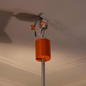 Suspension vintage 4 spots / lustre orientable, acier chromé & laqué orange, Design Space Age, ca 1970