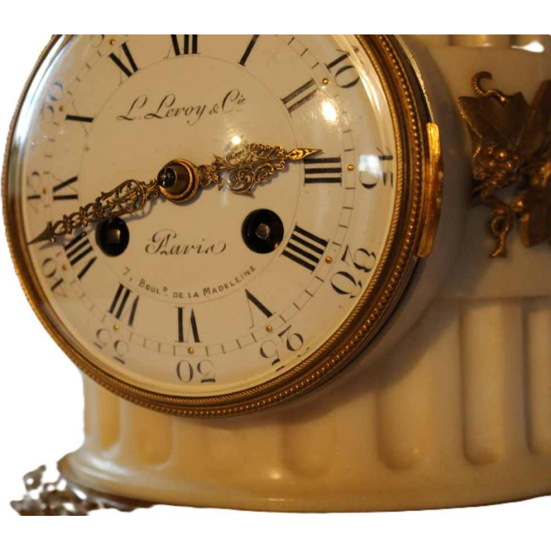 White marble clock by L. Leroy, gilt bronze Amour Cupidon sculpture by Carlier, 19th c