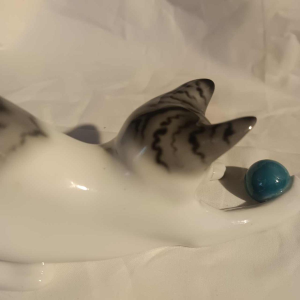 Fritz Pfeffer for Gotha Cat playing ball porcelain sculpture, ca 1920/30