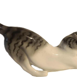 Fritz Pfeffer for Gotha Cat playing ball porcelain sculpture, ca 1920/30