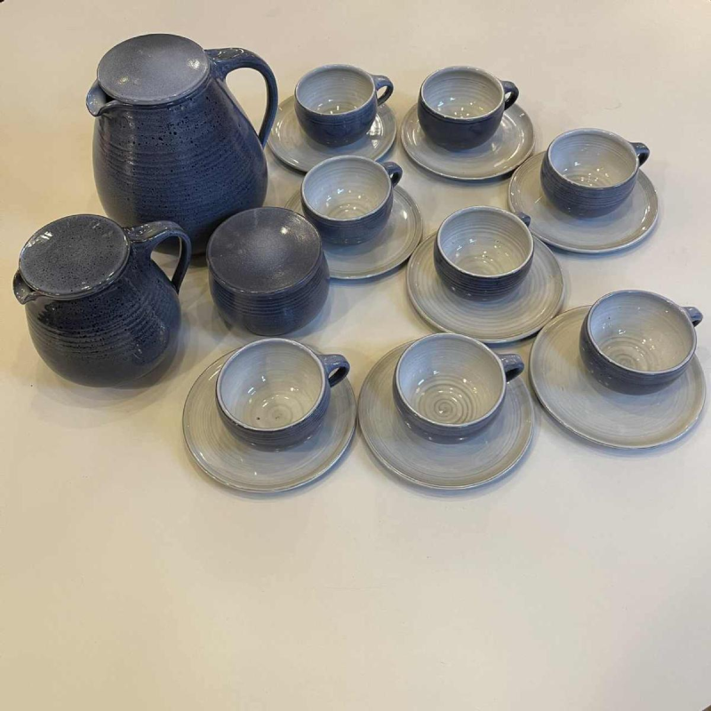 Bernard Thiran, compleet blauw geglazuurd keramisch koffieservies voor 6 pers, puur ontwerp ca 1970