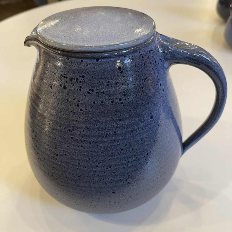 Bernard Thiran, service à café bleu complet en céramique émaillée pour 6 pers, design épuré ca 1970