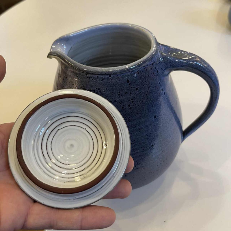 Bernard Thiran, service à café bleu complet en céramique émaillée pour 6 pers, design épuré ca 1970