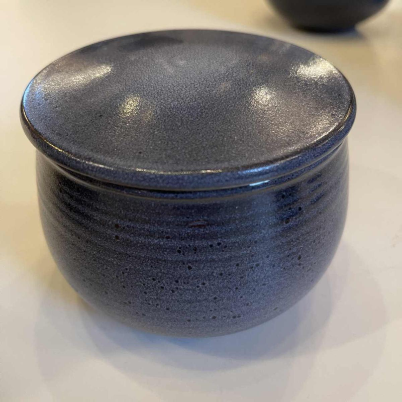 Bernard Thiran, compleet blauw geglazuurd keramisch koffieservies voor 6 pers, puur ontwerp ca 1970