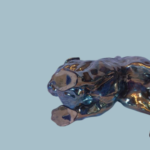 Charles Virion pour Rambervillers, sculpture d'un chat ébouriffé en faïence irisée, yeux en sulfure