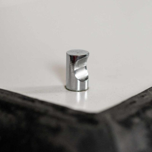 Paire de 2 tables d'appoint avec lampe intégrée, Design Space age, chrome et alcantara noir, ca 1980