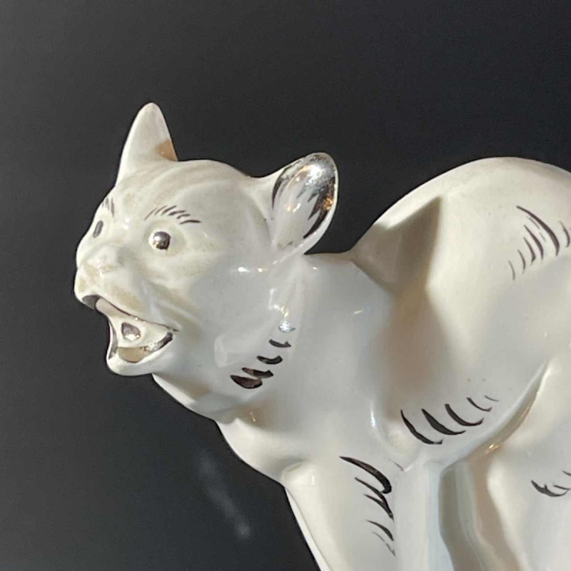 Asymmetrical Art Deco bookends, Scottish Terrier dog and cat, white blue chrome, ceramic, ca 1930