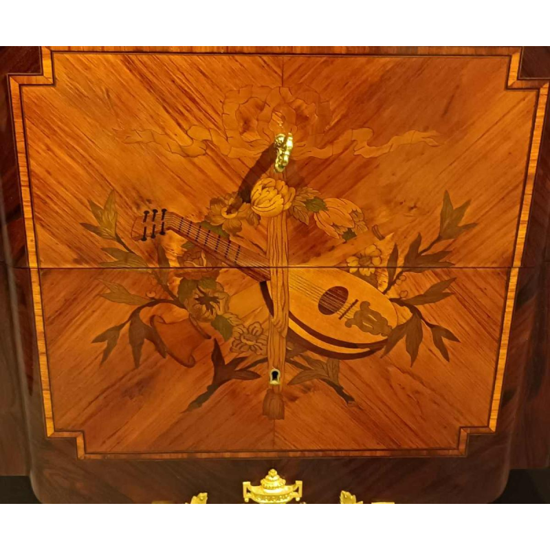 Overgang Louis XV - Louis XVI commode gestempeld G.Lavigne