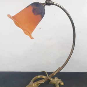 Daum Nancy, pair of Art Nouveau lamps with bronze bases and marmorated glass tulips, early 20th century