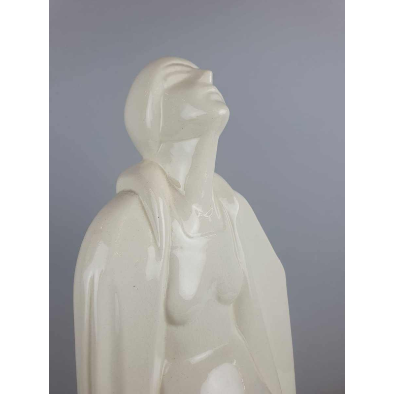 Louis Rivet 'Femme nue sortant du bain' sculpture en céramique Art Déco, craquelé blanc, ca 1930