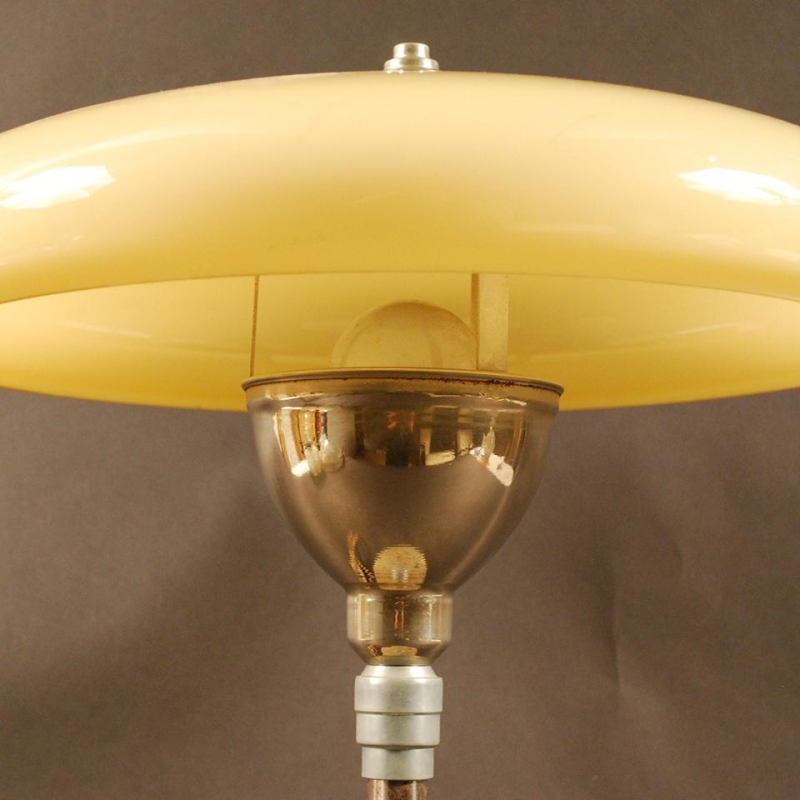 Art Deco table lamp in metal and opaline glass - circa 1930