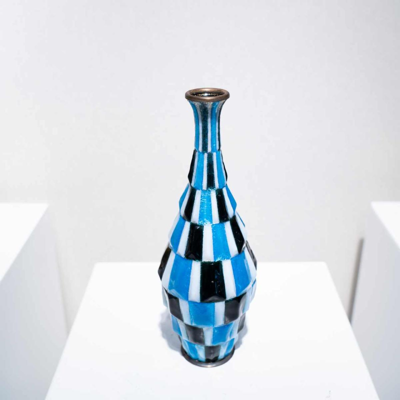 Camille Fauré (Limoges), vase Art Déco à décor émaillé en damier, dinanderie cuivre et argent, ca 1920