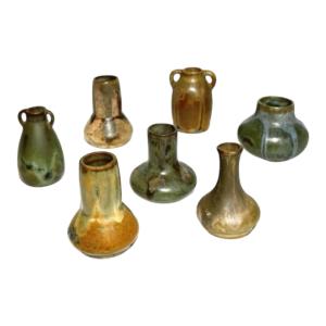 Denbac & Charles Greber, set van 7 miniatuurvazen van steengoed, Frankrijk begin 20e eeuw