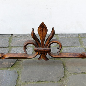 VERGULDE BRONZEN SALONTAFEL CIRCA 1940.