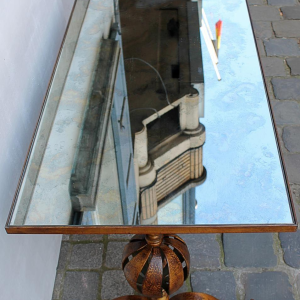 VERGULDE BRONZEN SALONTAFEL CIRCA 1940.