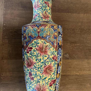 Emaux de Longwy, grote geëmailleerde Art Deco vaas met Japanse florale decor