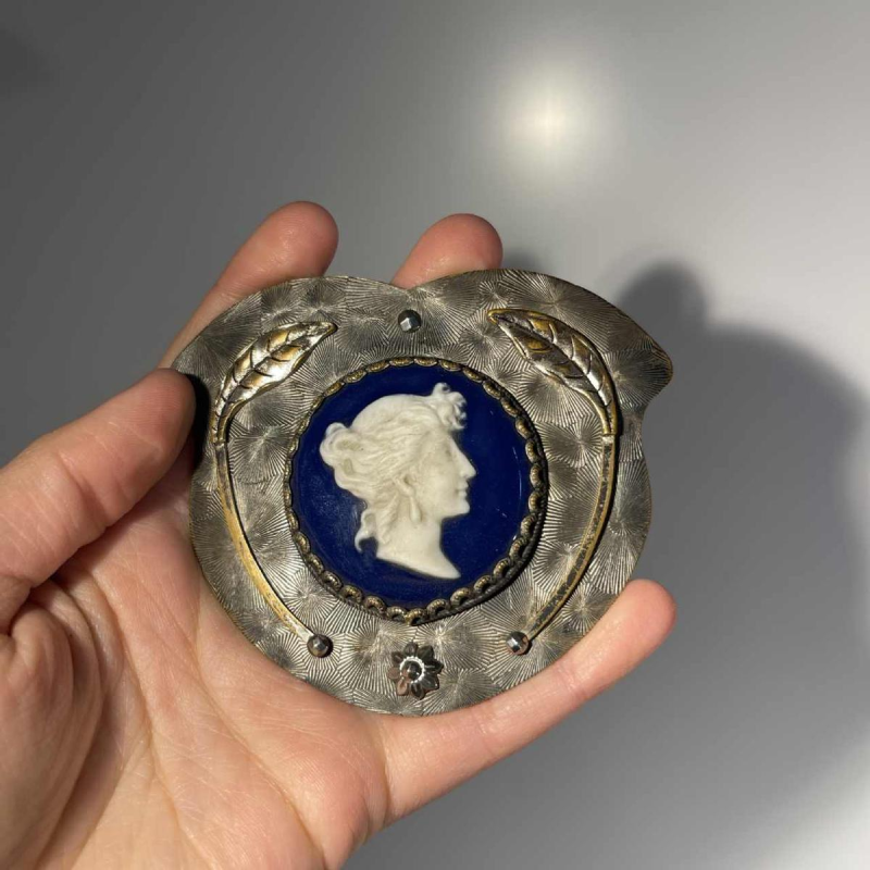 Belt buckle, cameo portrait of a lady in profile, silver-plated brass, enamelled porcelain, 19th c