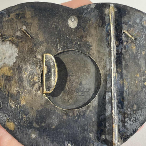 Boucle de ceinture, portrait de profil de dame en camée, laiton argenté, porcelaine émaillée, XIXe s