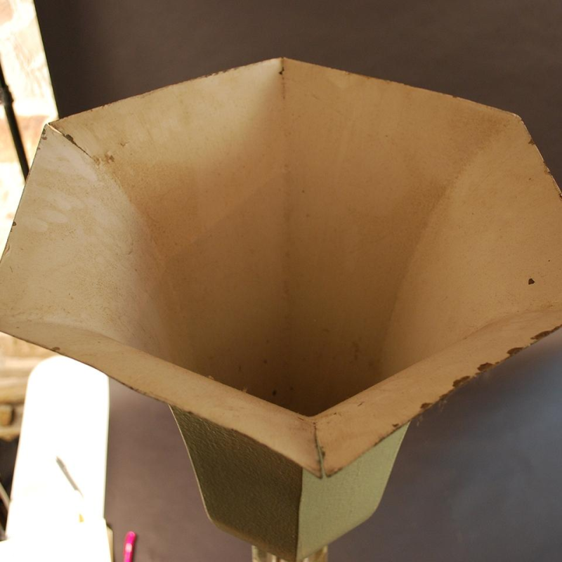 Art Deco vloerlamp in gepolychromeerd zeshoekig metaal - kristallen tussenstuk - 1925