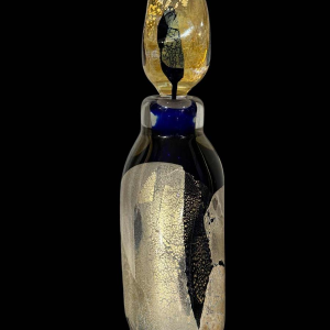 PIERRE MARION, grand flacon / sculpture en cristal doublé avec incrustation dor, France ca 1980