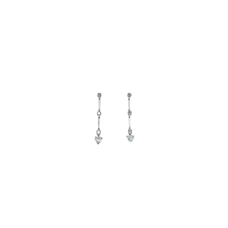 Paire de boucles d'oreilles en or blanc et diamants