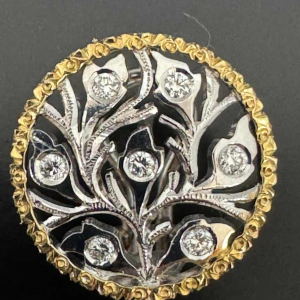 Paire de boucles d'oreilles en or bicolore serties de diamants